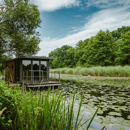 Osrodek Wypoczynkowy Nad Lesna Woda Holiday home Bystrzyca (Olawa)